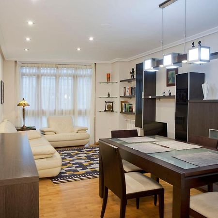 Apartamento De La Casona De Riomera オビエド エクステリア 写真